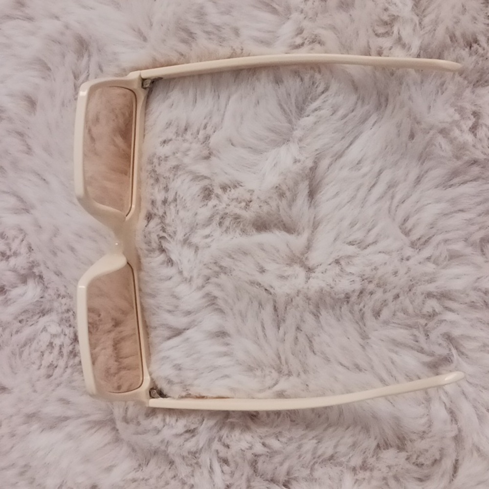 Cream Square Sunglasses - Picture 5 of 5